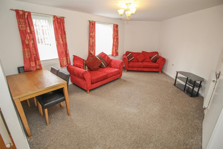 Jan Forster Estates 2 Bedroom Property For Sale In Redgrave Close