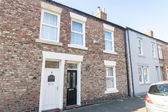 2 Bedroom House - Terraced