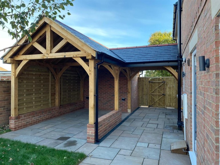 Side Garden/Gazebo