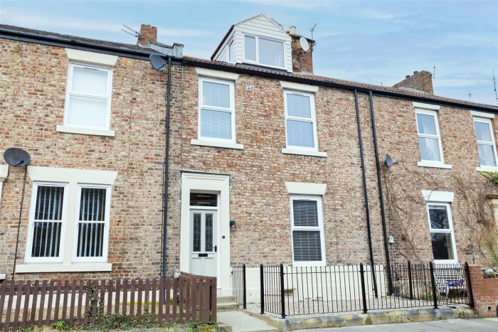 4 Bedroom House - Terraced