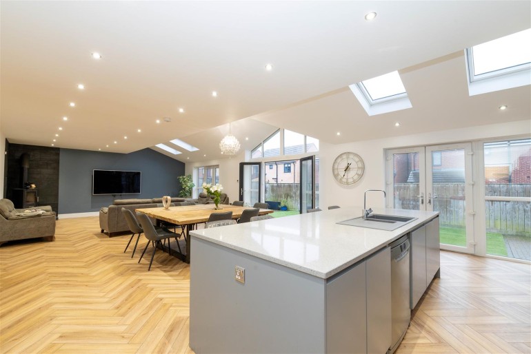 Kitchen Family Room