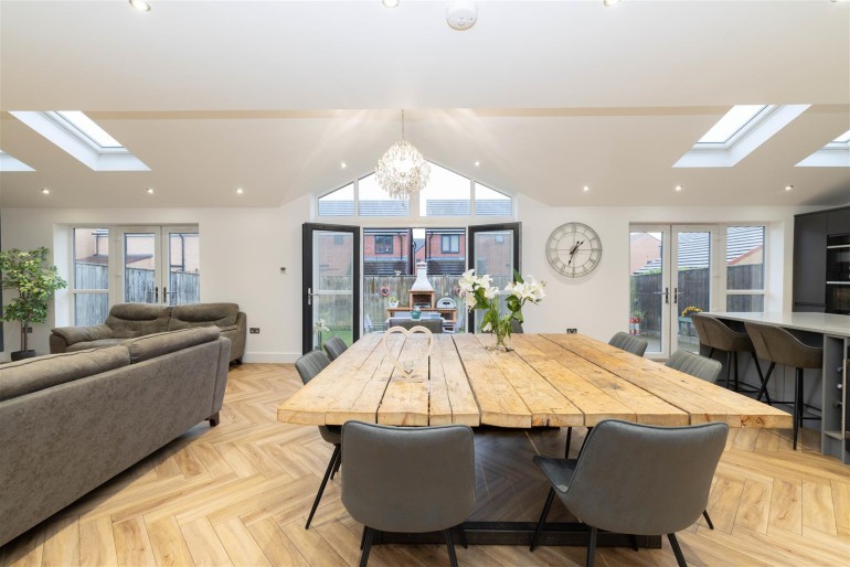 Kitchen Family Room